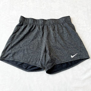 Nike Athletic Shorts Size Medium *