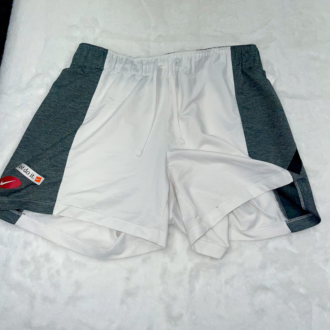 Nike Athletic Shorts Size Small B504