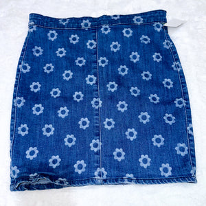 Divided Short Skirt Size 5/6 B328