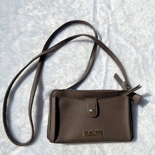 Load image into Gallery viewer, Kenneth Cole Purse *
