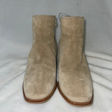 Load image into Gallery viewer, Lucky Brand Boots Womens 6.5 B432
