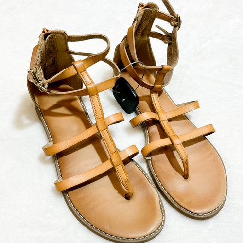 Old Navy Sandals Womens 7 * - Plato's Closet Bridgeville, PA