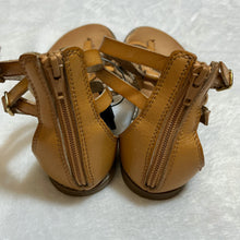 Load image into Gallery viewer, Old Navy Sandals Womens 7 * - Plato&#39;s Closet Bridgeville, PA
