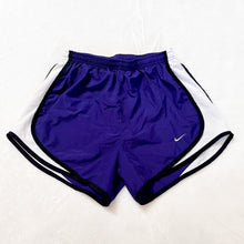 Load image into Gallery viewer, Nike Dri Fit Athletic Shorts Size Small *
